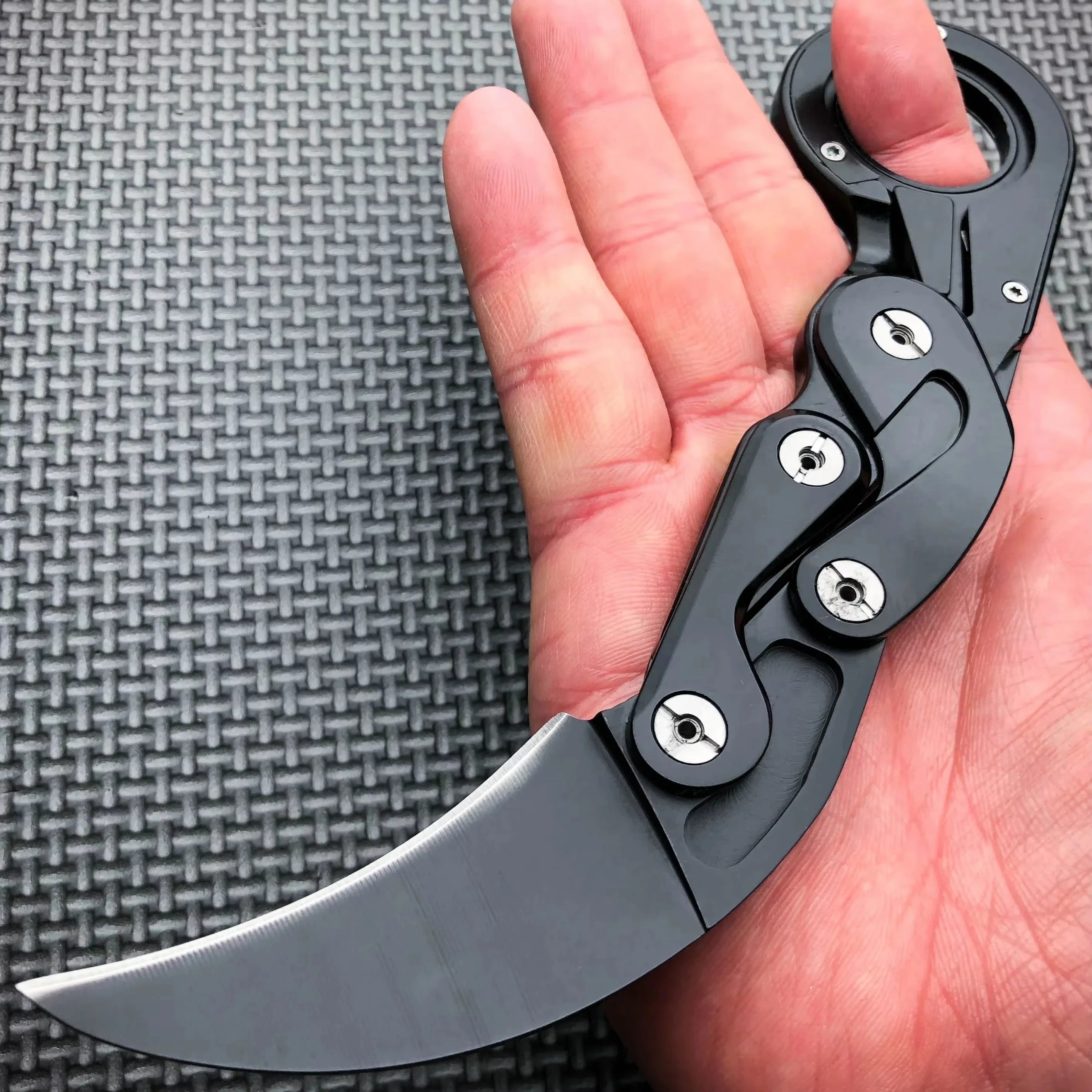 All-Steel Claw Tactical Multi-Function EDC Knife — Black & Silver